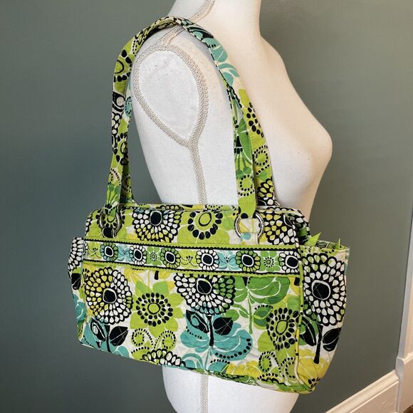 Vera Bradley Handbags - Vera Bradley Purse Mandy Limes Up Hand Bag Daisy Floral Green Yellow Quilted EUC